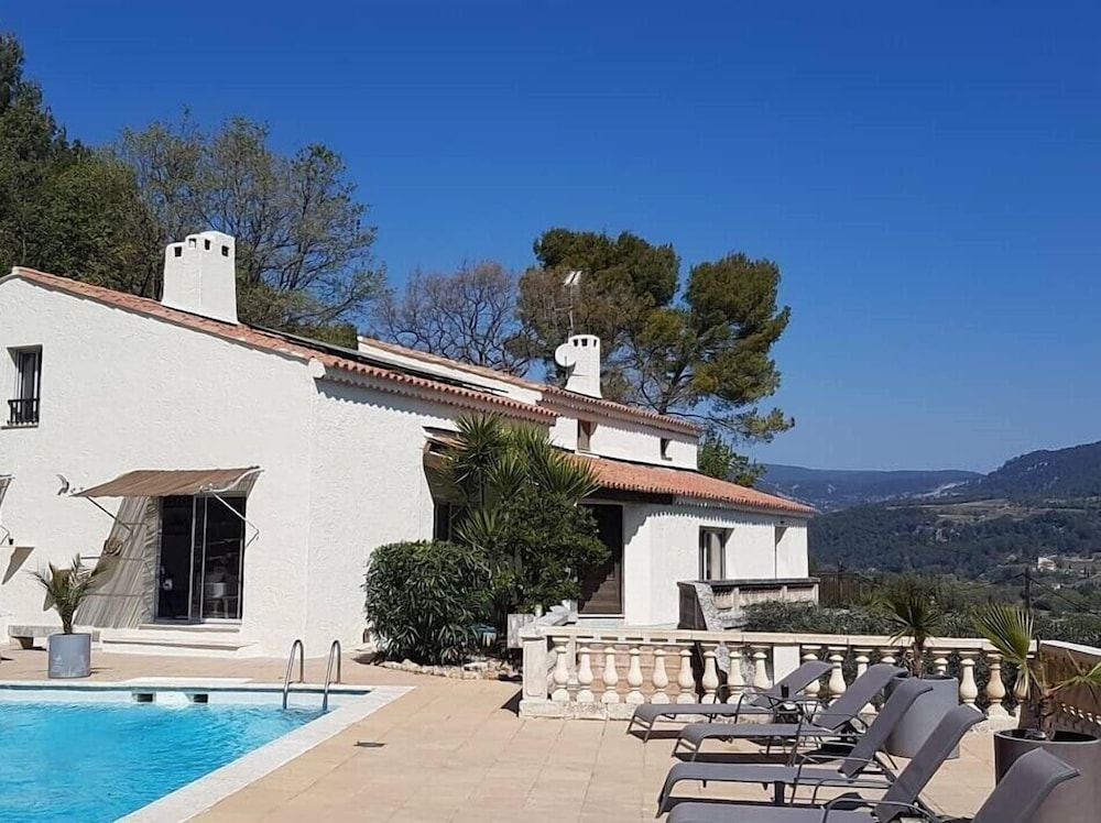 Villa Manoé, Francia