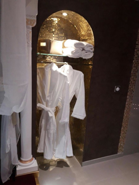 Le Love Spa, Lyon, France