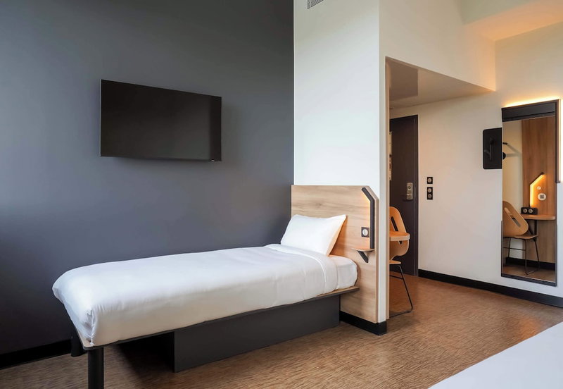 B&B HOTEL Paris Porte d'Orléans, Montrouge, France