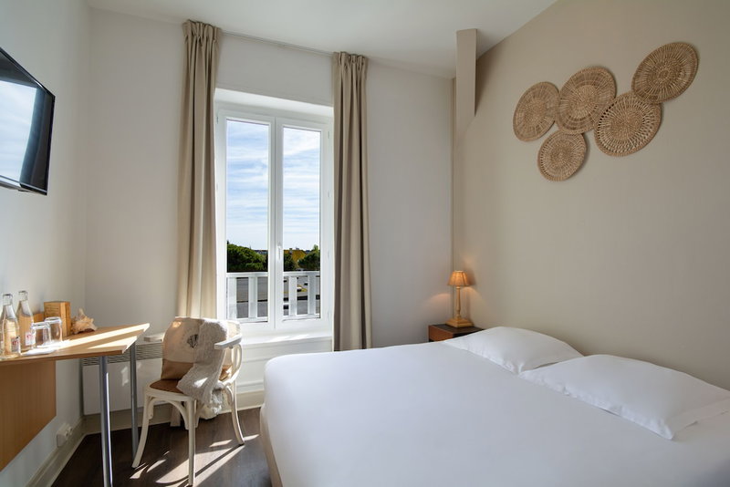 Hôtel de la Plage, Courseulles-sur-Mer, France
