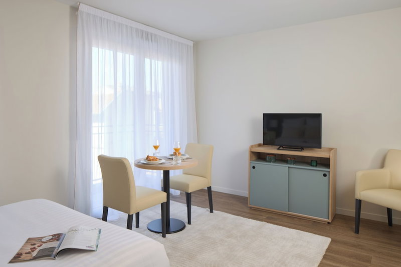 Quality Suites Nancy Centre, Nancy, France