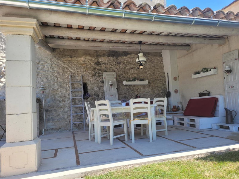 Grange Voutée avec jardin, Mane, France