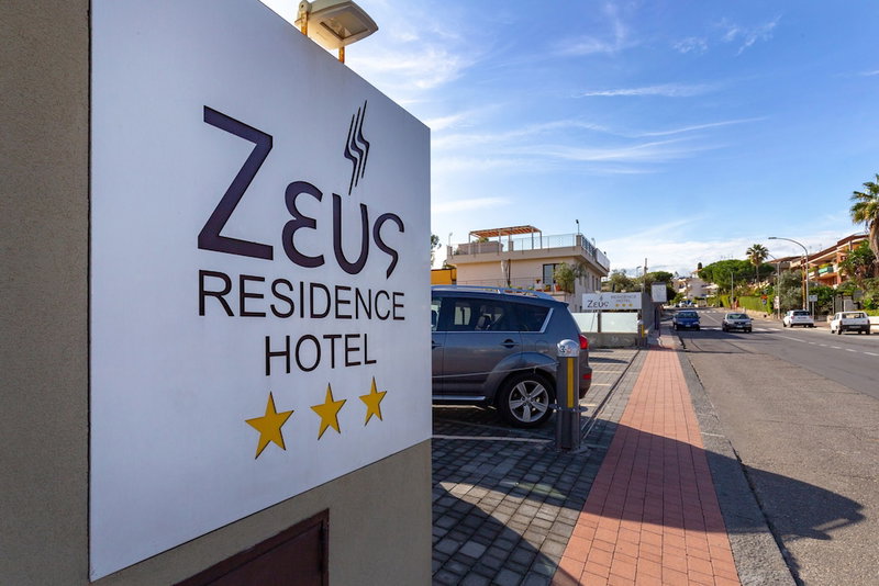 Zeus Residence Hotel, Aci Castello, Italy