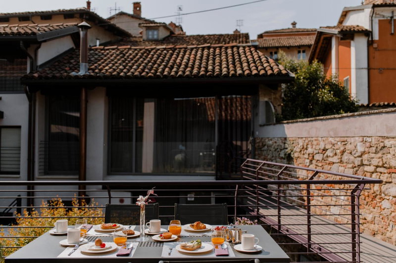 Uve Rooms & Wine Bar, La Morra, Italy