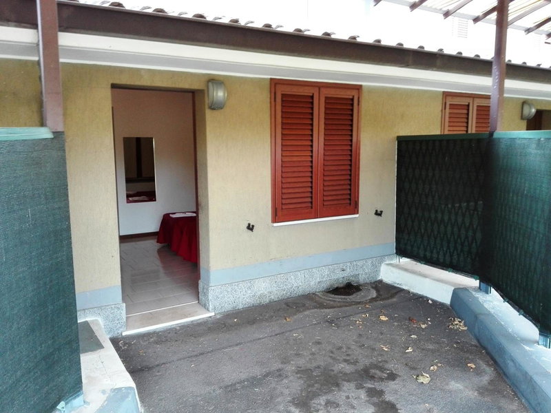 Hotel Motel Est, Peschiera Borromeo, Italy