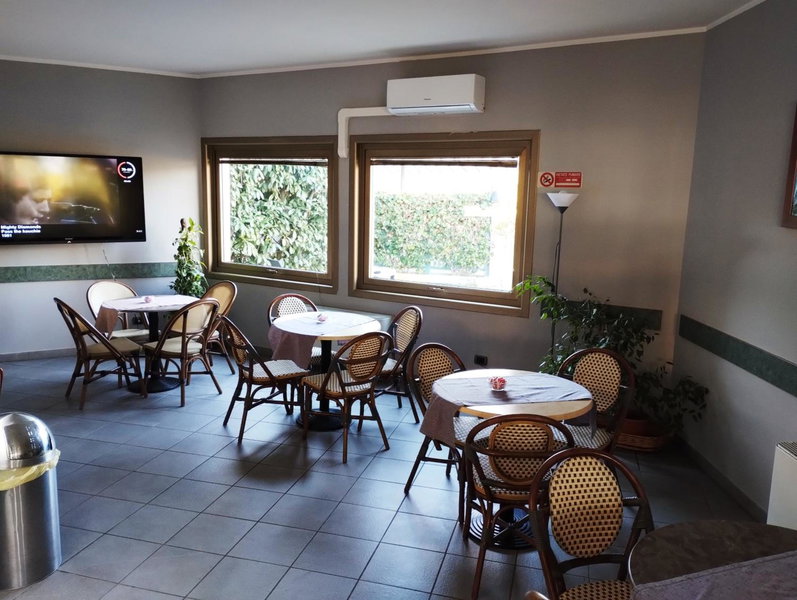 Hotel Motel Est, Peschiera Borromeo, Italy