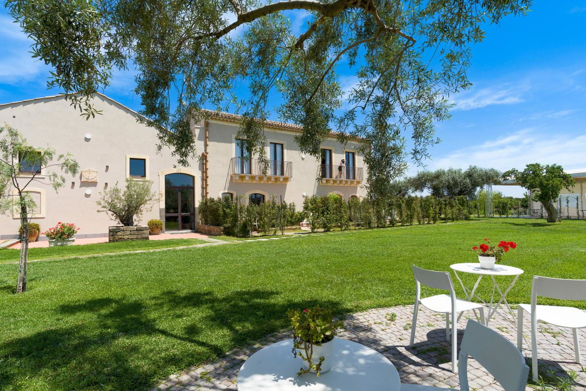 Nèroli Bio Relais, Italy