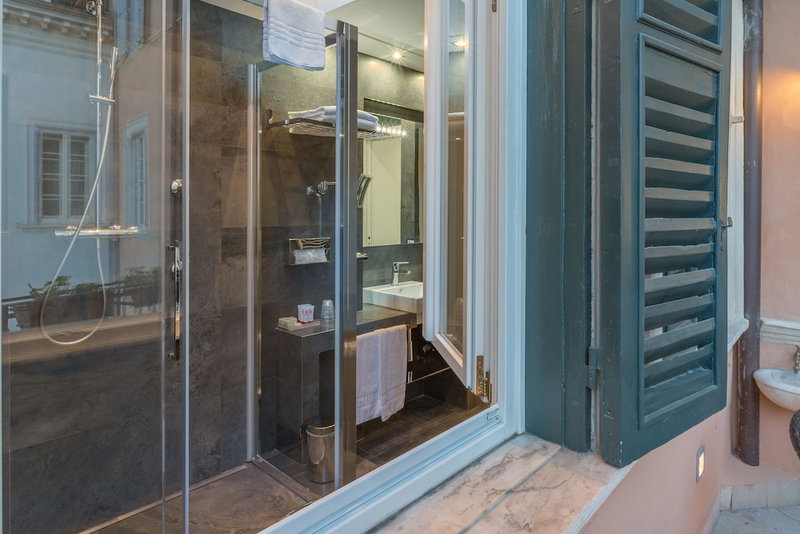 Les Diamants Spanish Steps Suite, Rome, Italy