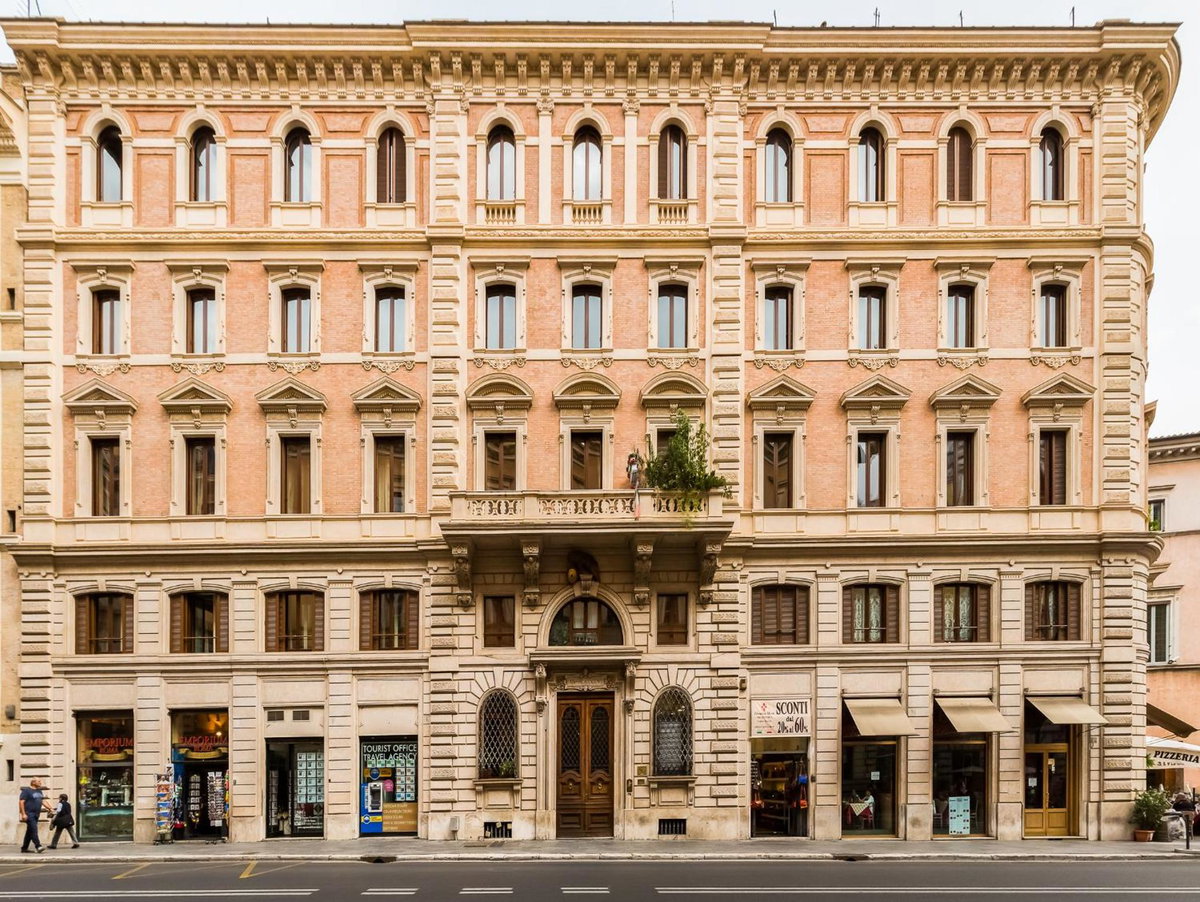 Affreschi Su Roma Luxury B&B, Italy