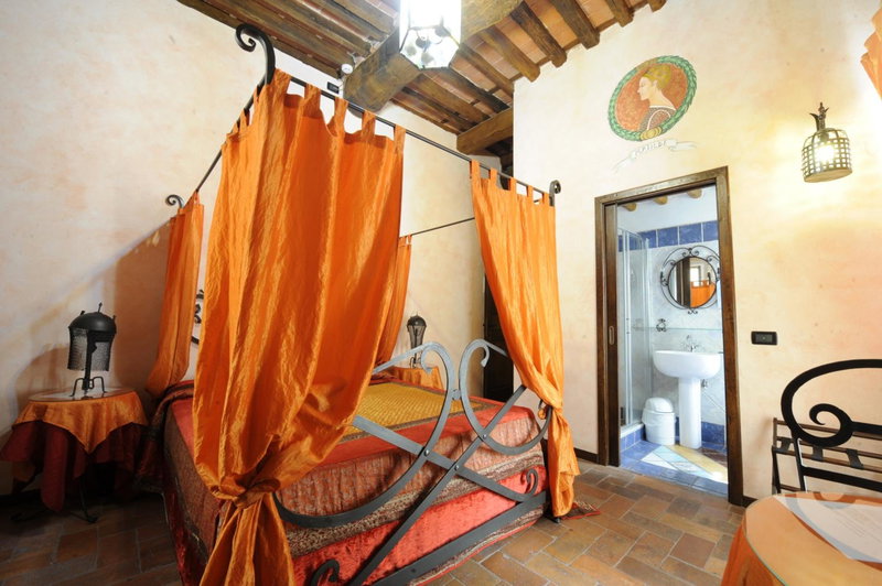 Antica Corte dei Principi Charming Rooms, Lucca, Italy