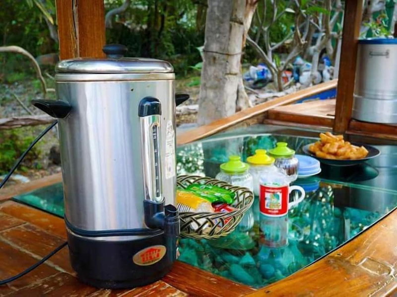 Sripitsanu Bungalows, Ko Sichang, Thailand