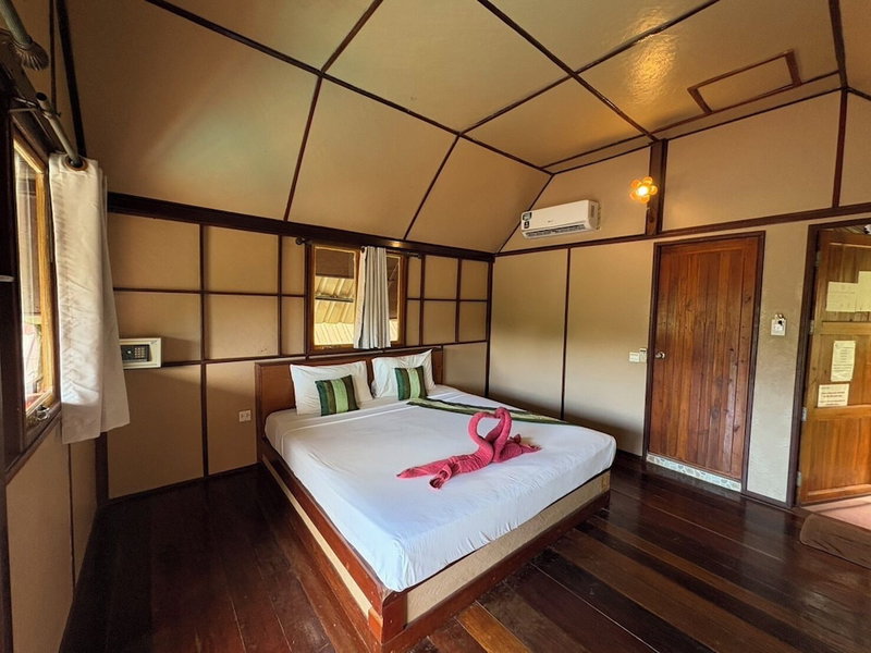 Phi Phi Ingphu Viewpoint Hotel, Krabi, Thailand