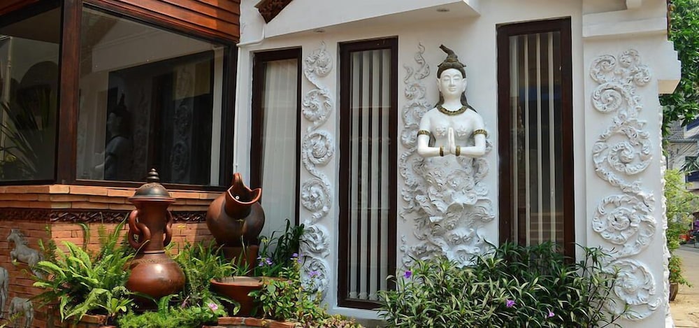 Sailomjoy, The Boutique Hostel, Thailand