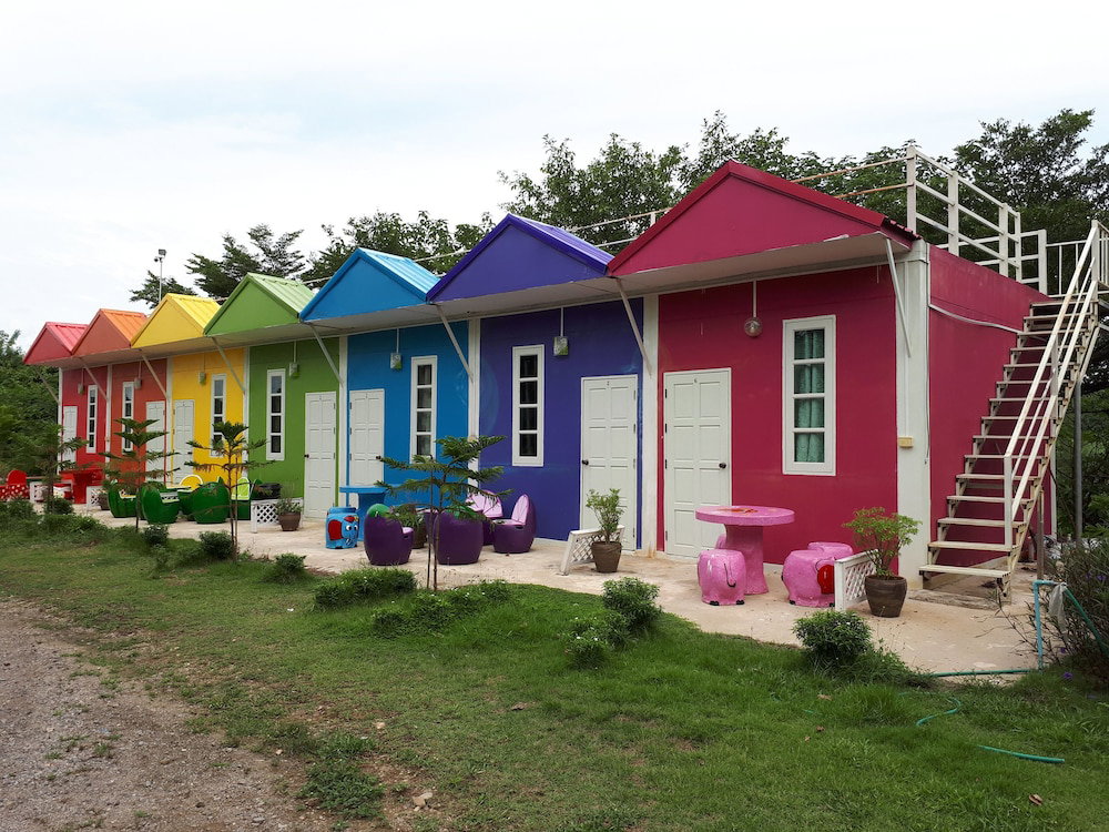 Hotel · Rai Phurak Resort, Suan Phueng