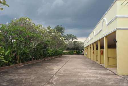 Country Inn 304, Si Maha Phot, Thailand