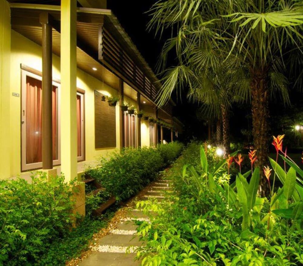 Baan Phor Bangkontee, Thailand