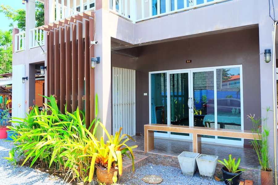 Tharadol Beach Resort, Tha Sala, Thailand