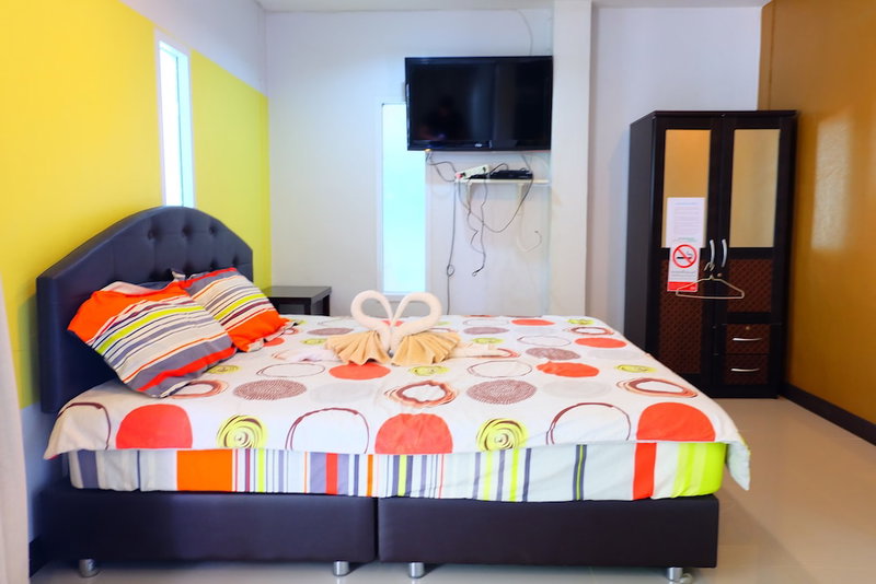 Tharadol Beach Resort, Tha Sala, Thailand