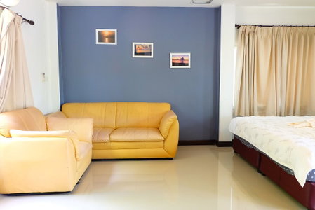Tharadol Beach Resort, Tha Sala, Thailand