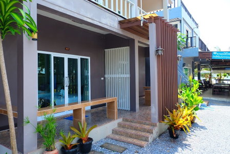Tharadol Beach Resort, Tha Sala, Thailand