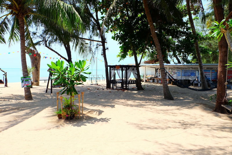 Tharadol Beach Resort, Tha Sala, Thailand