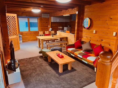 Tomy's Log House - Need CAR, Shiraoi, Japan