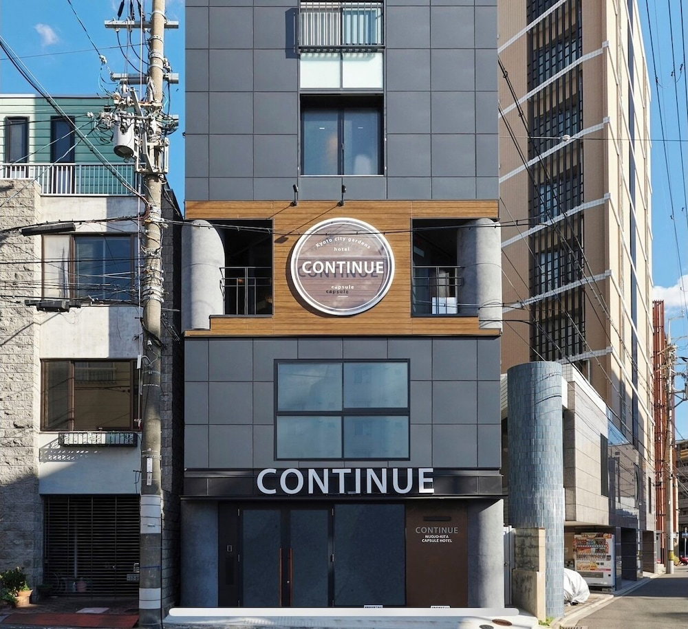 Capsule Hotel CONTINUE Njojo-Kita, Japan