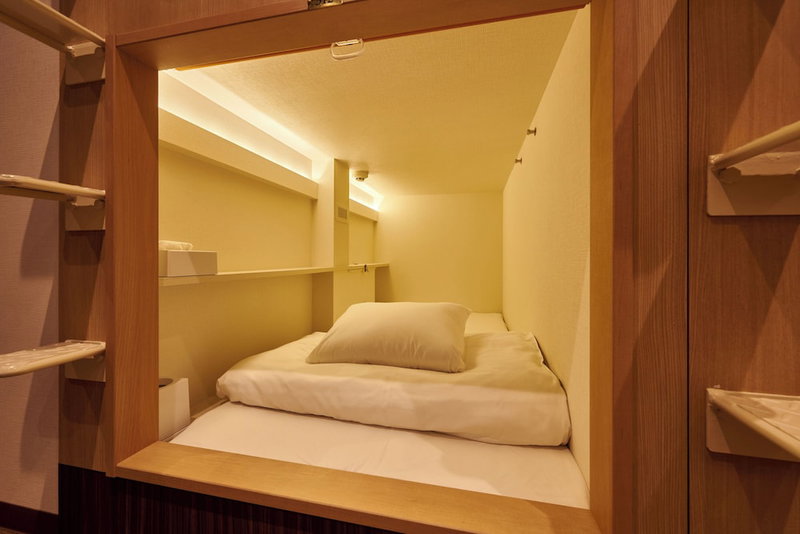 Capsule Hotel CONTINUE Njojo-Kita, Kyoto, Japan