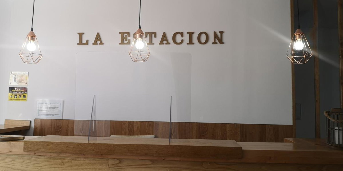 Hotel · Pensión La Estación, Sarria