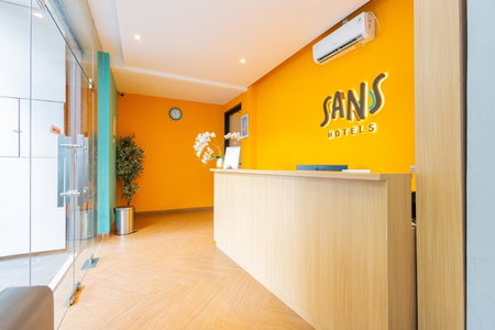 Sans Hotel Bobosini Malang by RedDoorz, Malang, Indonesia