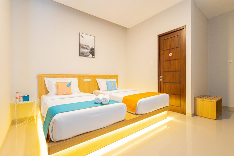 Sans Hotel Bobosini Malang by RedDoorz, Malang, Indonesia