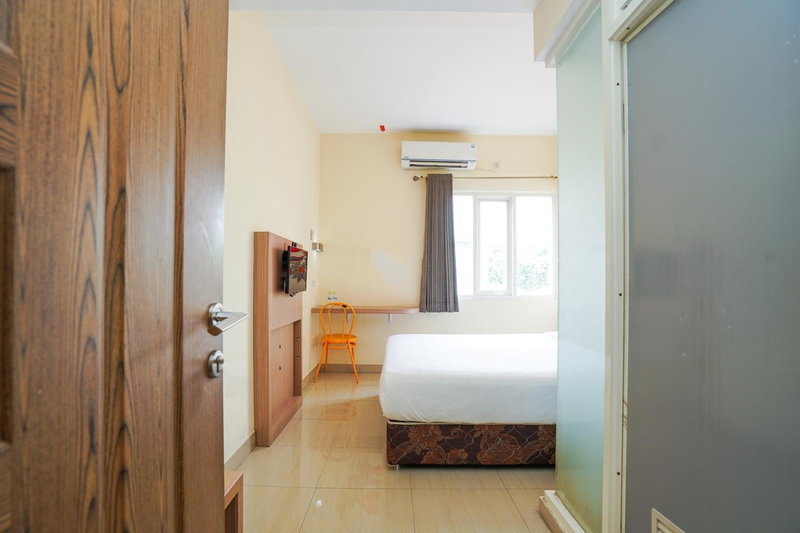Hotel Pratisarawirya by The Loka, Surabaya, Indonesia