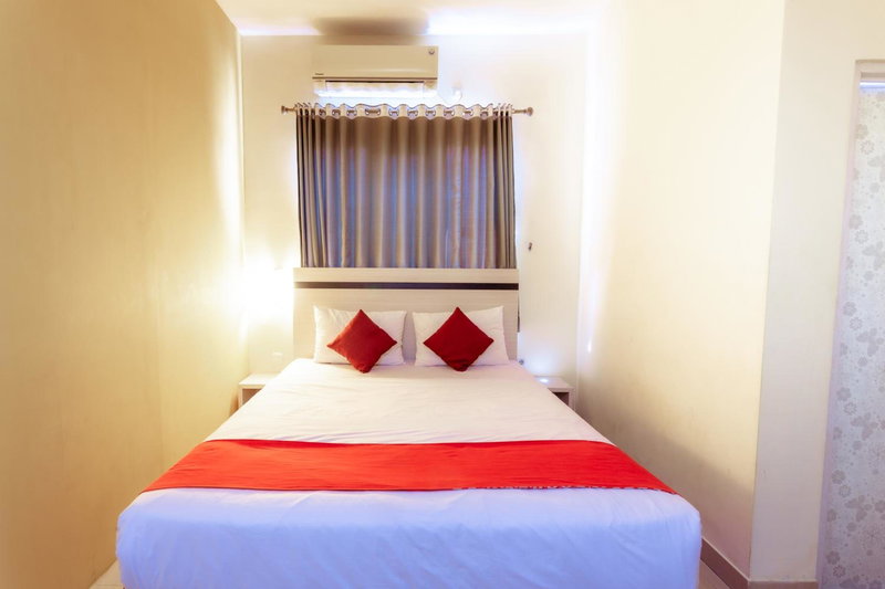 Hotel Pratisarawirya by The Loka, Surabaya, Indonesia