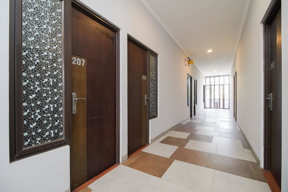 Hotel · Urbanview Hotel Arafuru Residence Duren Sawit, Jakarta