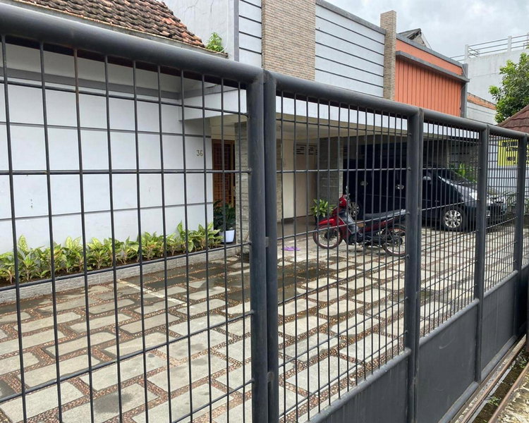 Jatiwinangun Homestay near GOR Satria Purwoketo Mitra RedDoorz, Purwokerto, Indonesia