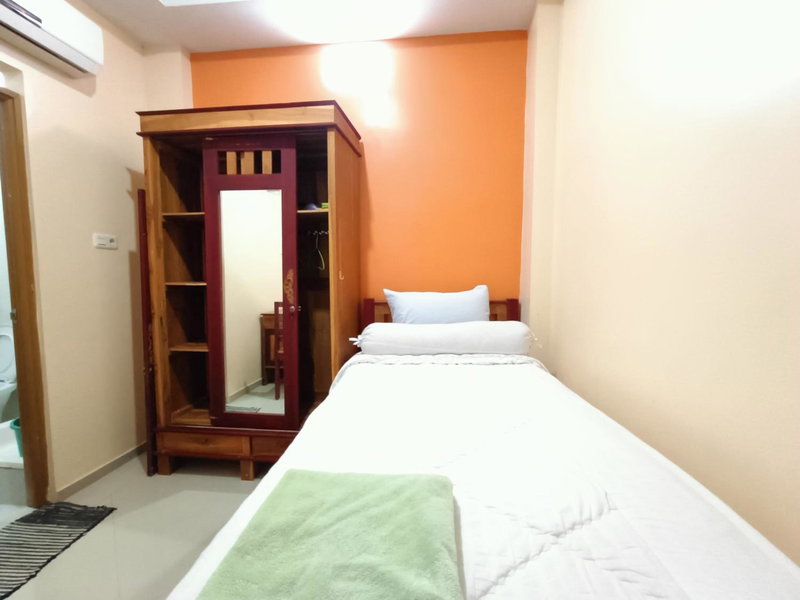 Balqies Homestay Syariah Makassar Mitra RedDoorz, Makassar, Indonesia