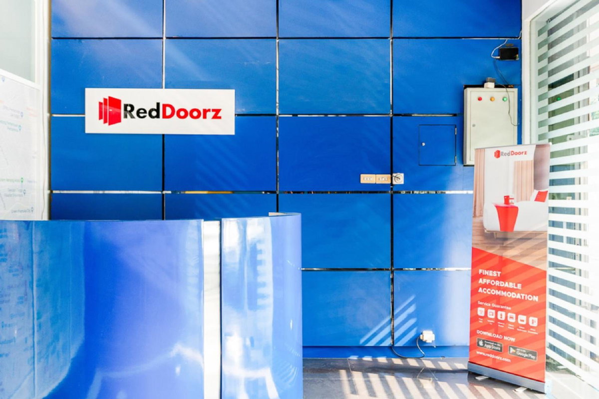 Hotel · RedDoorz Plus near Taman Ismail Marzuki, Jakarta