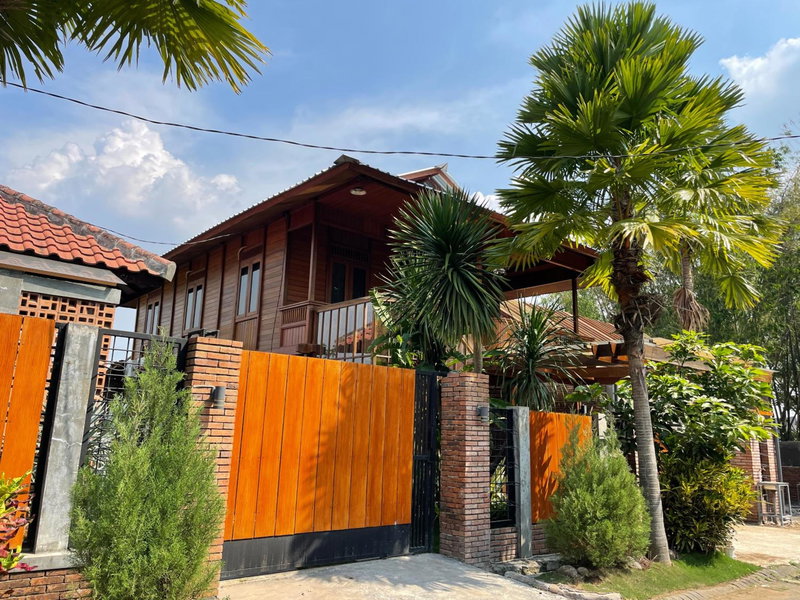Tomohon Private Pool Villa Batu, Malang, Indonesia