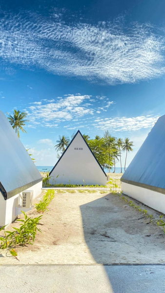 Kawaland glamping resort, Teluk Bakau, Indonesia