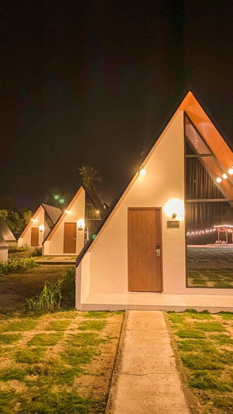 Kawaland glamping resort, Teluk Bakau, Indonesia