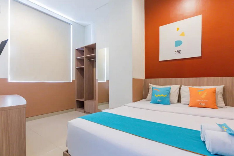 Sans Hotel Rajawali Surabaya by RedDoorz, Krembangan, Indonesia