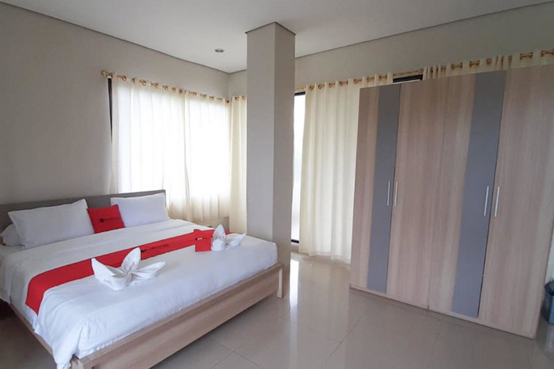 RedDoorz Plus @ Bitung City Center, Bitung, Indonesia