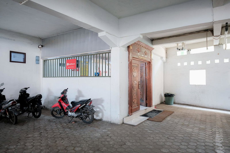 RedDoorz near Tugu Pers Jambi, Jambi, Indonesia