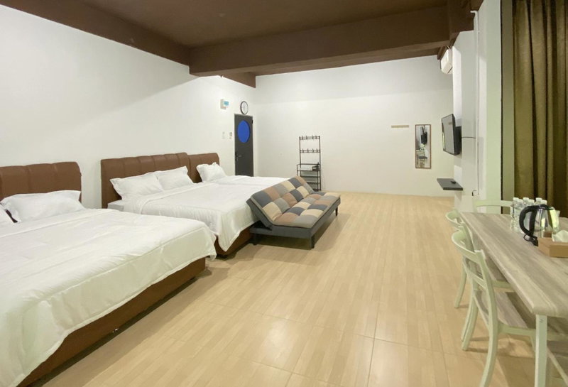 CN Homestay C3 Floor 3 at Nagoya Hill Mall, Nagoya, Indonesia