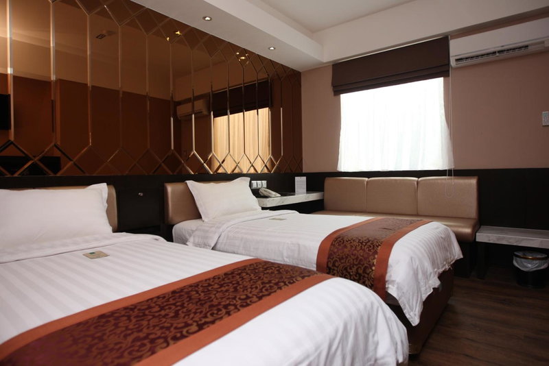 Favor Hotel Makassar City Center By LIFE, Makassar, Indonesia
