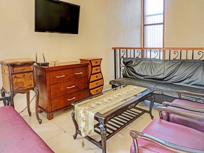 Hotel O Sumpil Syariah, Malang, Indonesia