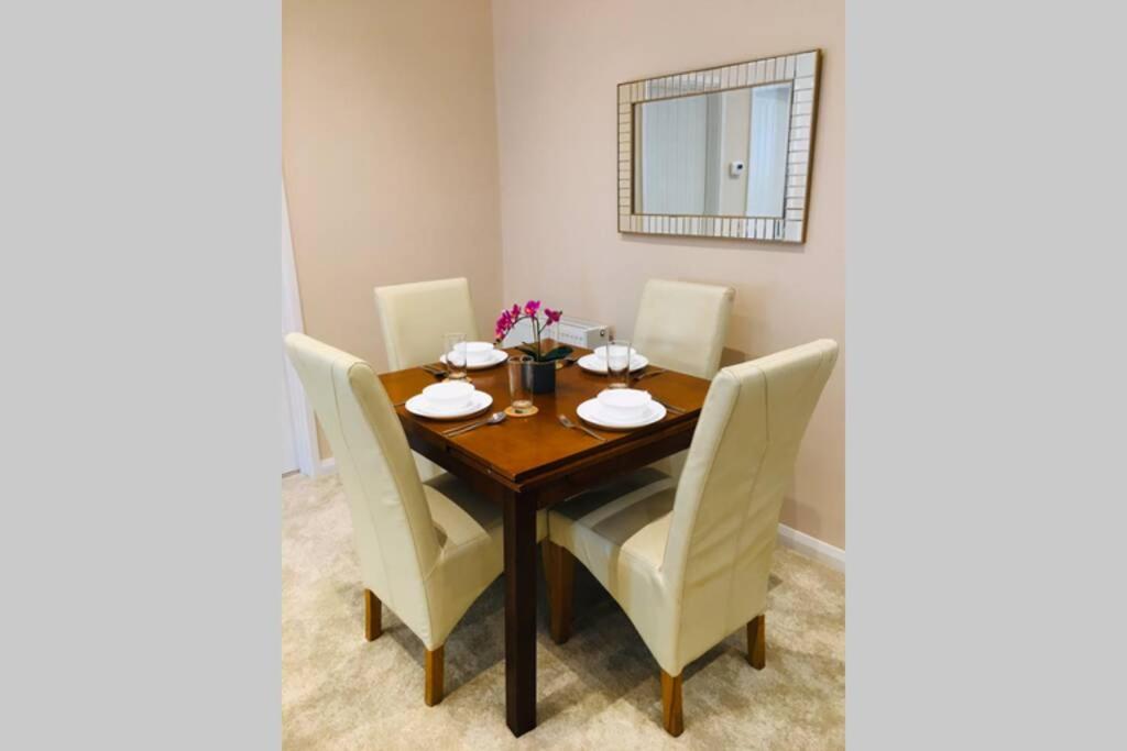 Private 1st Floor Apartment - Perfect for Port of Dover, Eurotunnel and Short Stays, United Kingdom