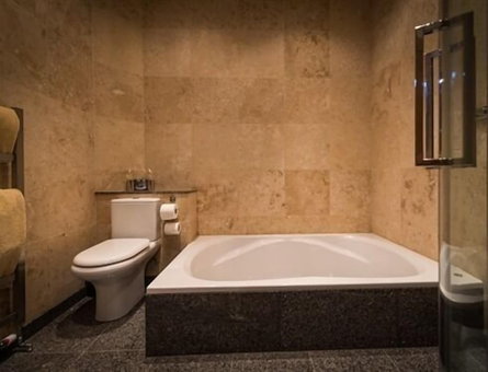 The Saddleworth Hotel, Oldham, United Kingdom