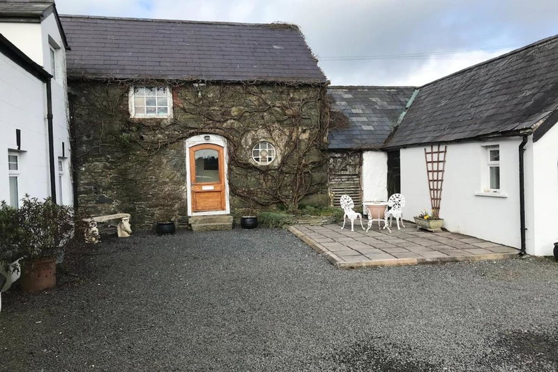 The Byre (Unusual and Different)., Dromore, United Kingdom
