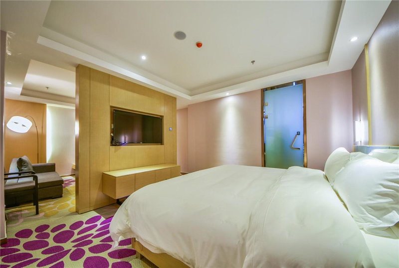 Lavande Hotel Dali Erhai Park Branch, Dali, China
